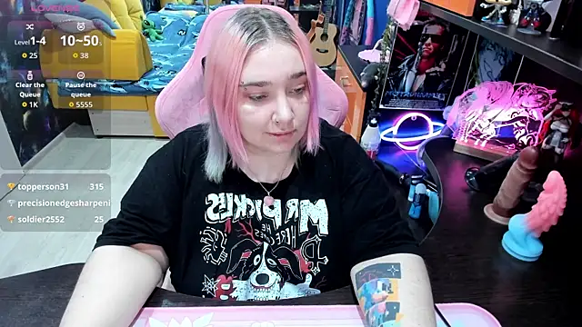 Softie Sofy online show from October 18, 8:17 am