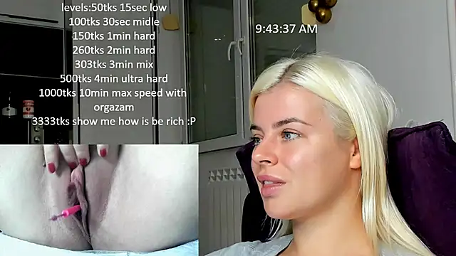 Snapshot of queenofthenighttt chatting on October 27, 8:43 am queenofthenighttt online show from October 27, 8:43 am