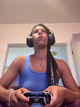 Snapshot of AaliyahHarris chatting on September 22, 6:50 pm AaliyahHarris online show from September 22, 6:50 pm