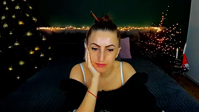 Rebecca Diamond online show from January 11, 7:02 am