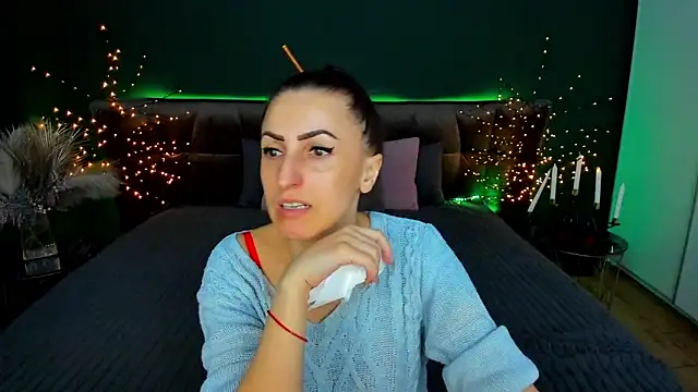 Rebecca Diamond online show from March 16, 6:17 am