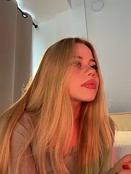 Snapshot of curchez_ chatting on September 25, 8:17 pm curchez online show from September 25, 8:17 pm