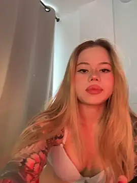 Snapshot of curchez_ chatting on October 13, 7:27 pm curchez online show from October 13, 7:27 pm