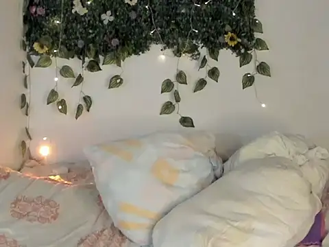 Mary Rosse1 online show from February 4, 8:12 pm