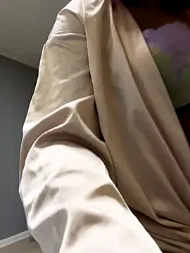 gypsydoll online show from September 15, 3:15 am