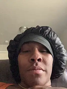 Foreignthababyy online show from October 20, 8:01 pm