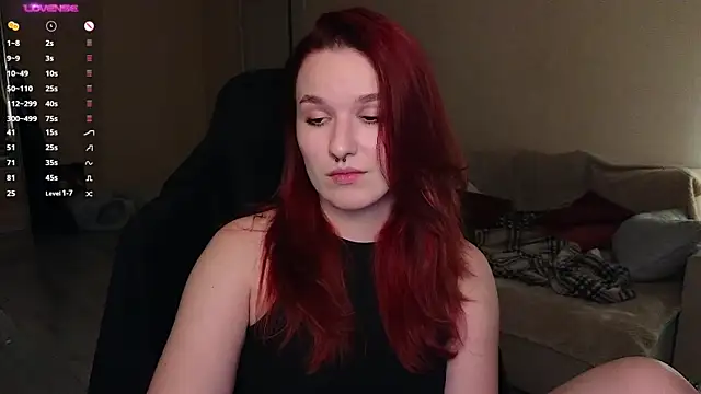 Snapshot of Val_lava chatting on October 8, 7:18 pm Val lava online show from October 8, 7:18 pm