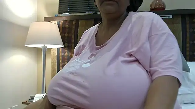 SEXYBOOBSNASS online show from September 13, 5:04 am