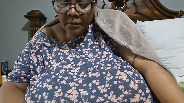 SEXYBOOBSNASS online show from October 12, 8:44 pm