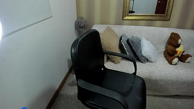 Snapshot of NicolettColin chatting on September 15, 8:27 pm NicolettColin online show from September 15, 8:27 pm