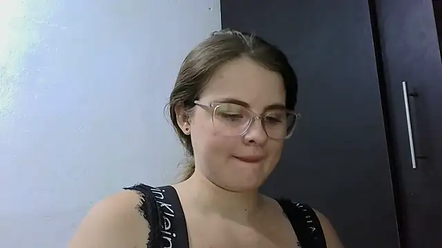 HellenMiyer1111 online show from April 7, 3:25 pm