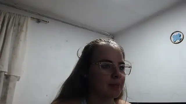 Snapshot of HellenMiyer1111 chatting on September 19, 3:44 pm HellenMiyer1111 online show from September 19, 3:44 pm