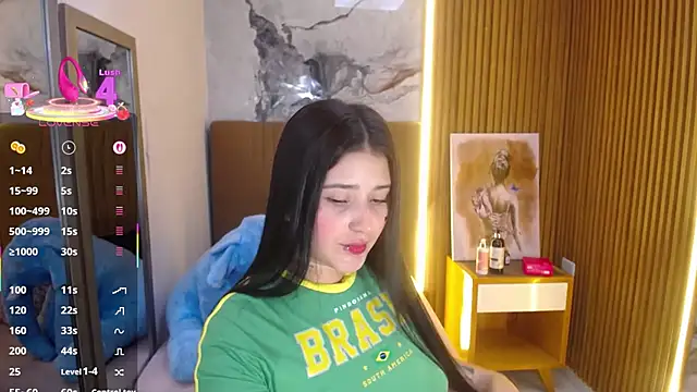 BIANCAROY1 online show from November 1, 6:45 pm