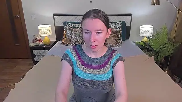 CatherineWalls online show from July 25, 3:57 am