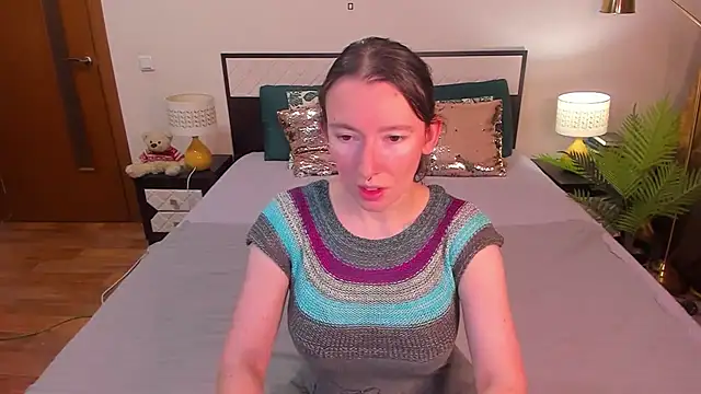 CatherineWalls online show from July 28, 4:21 am