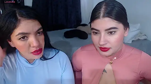 Snapshot of Sharlottee chatting on September 15, 10:17 pm Sharlottee online show from September 15, 10:17 pm