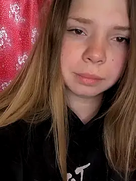 Zuli Kiska online show from March 30, 8:19 pm