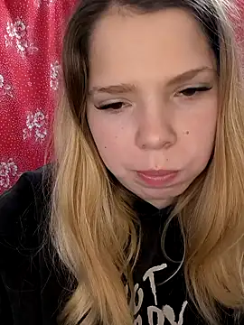 Zuli Kiska online show from November 14, 12:05 pm