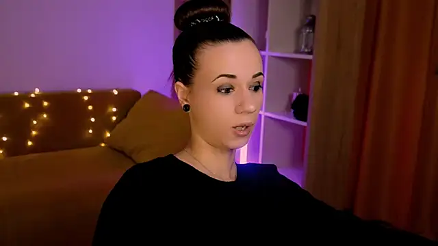 ItsAlisia online show from March 8, 6:39 am