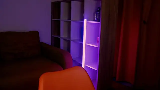 ItsAlisia online show from November 27, 1:58 pm