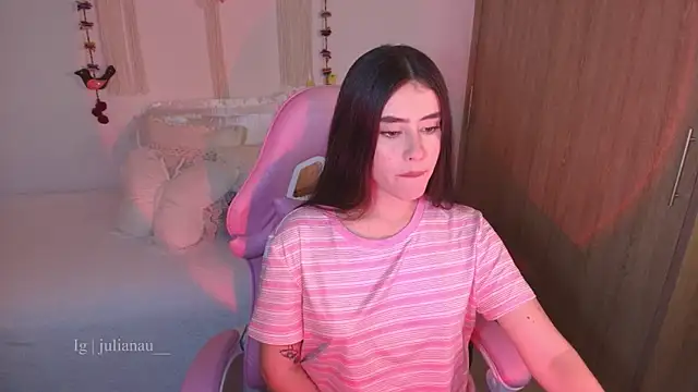 iriswest  online show from March 20, 2:05 am