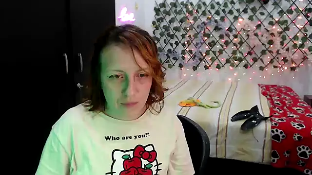 kittykalor09 online show from March 28, 1:27 am