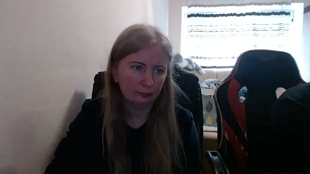 PeterAndJen online show from March 30, 9:09 am