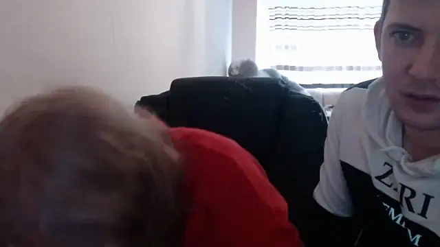 PeterAndJen online show from April 12, 7:55 am