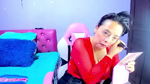 crissn0707 online show from March 27, 12:06 pm