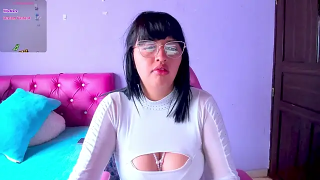 crissn0707 online show from February 3, 12:21 pm