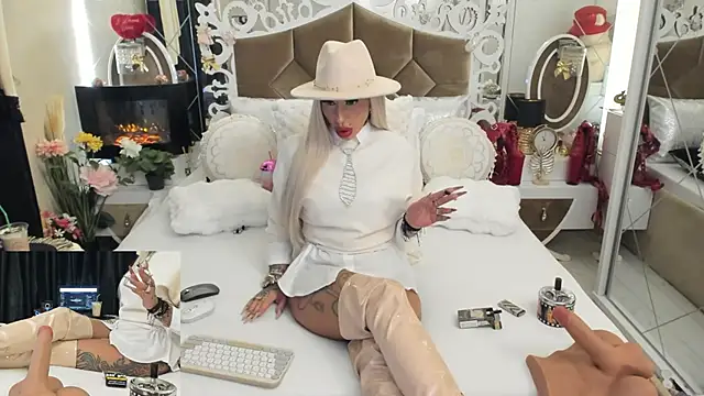 Snapshot of hotgirlsmoking_69xxx chatting on October 12, 3:14 pm hotgirlsmoking 69xxx online show from October 12, 3:14 pm