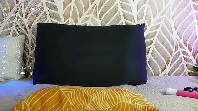 TrophyMilf online show from November 20, 5:36 pm