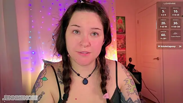 JennKenobi online show from February 23, 3:33 pm