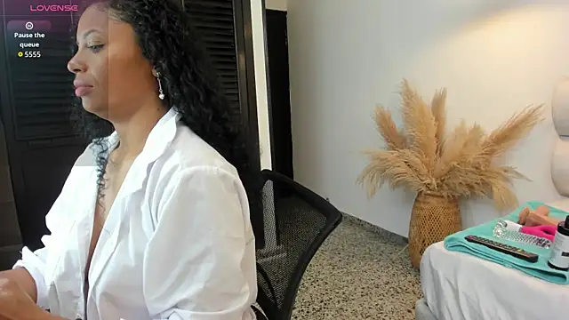 Snapshot of angelica_af chatting on October 10, 6:57 pm angelica af online show from October 10, 6:57 pm