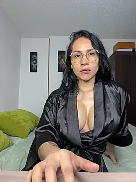 Angela isabella online show from March 7, 11:45 pm