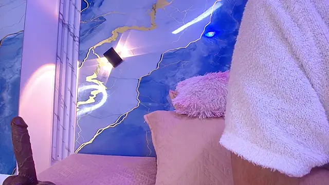 lorrayne  online show from November 14, 12:27 pm