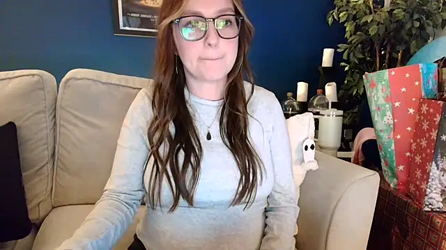 short sweetpea online show from December 22, 10:02 pm