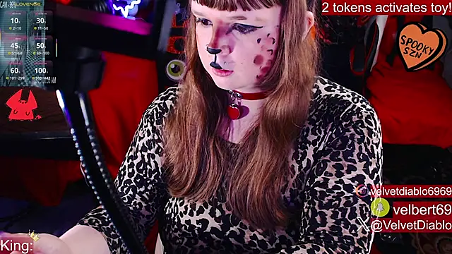 Snapshot of VelvetDiablo chatting on October 16, 12:35 am VelvetDiablo online show from October 16, 12:35 am