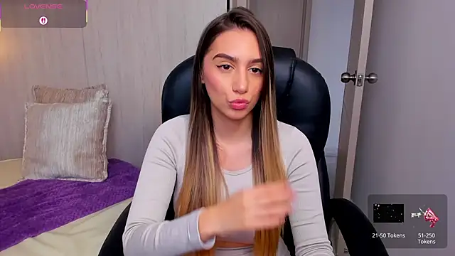 StacyConner online show from November 13, 8:30 pm