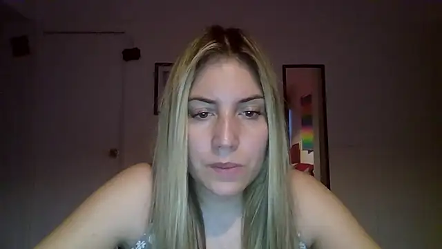 Snapshot of alaanna_new chatting on October 22, 10:59 pm alaanna new online show from October 22, 10:59 pm