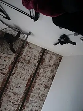 Alicbranca online show from July 22, 3:46 pm