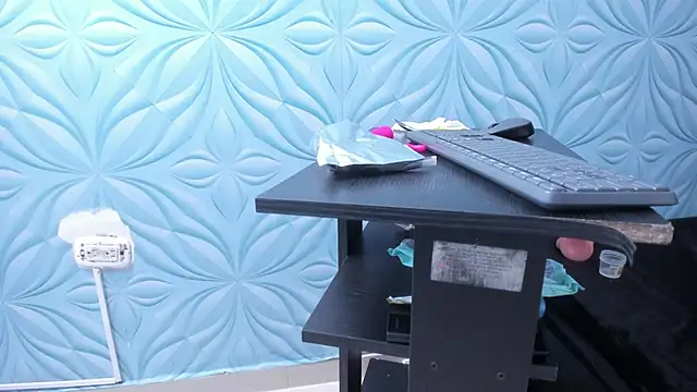 Mature Skinny online show from September 13, 2:03 pm