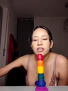 kittenpurrr online show from November 1, 5:06 pm