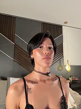 evamoretti online show from May 29, 12:19 am