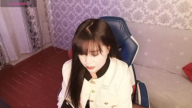Snapshot of MissValday chatting on October 16, 5:21 am MissValday online show from October 16, 5:21 am