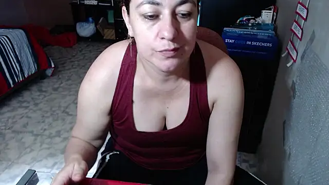 Barbiegomez online show from March 25, 6:11 pm