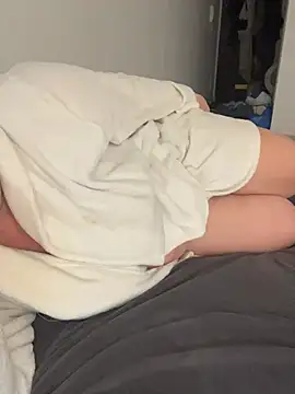 sweeti Em online show from April 7, 5:48 pm