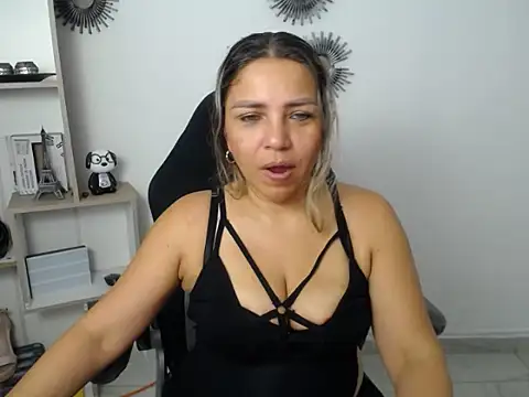cum bigass online show from June 12, 12:35 pm