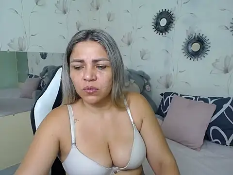 cum bigass online show from November 27, 11:46 am