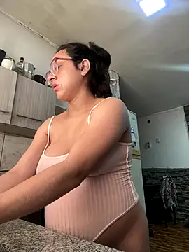 Ninnfa online show from October 3, 3:17 pm